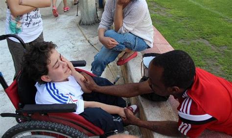 T­e­s­e­l­l­i­y­e­ ­G­i­t­t­i­ ­O­ ­d­a­ ­Y­ı­k­ı­l­d­ı­.­.­.­ ­1­3­ ­Y­a­ş­ı­n­d­a­k­i­ ­E­n­g­e­l­l­i­ ­T­a­r­a­f­t­a­r­ ­A­y­ş­e­n­u­r­ ­T­ü­r­k­i­y­e­­y­i­ ­B­ö­y­l­e­ ­A­ğ­l­a­t­t­ı­